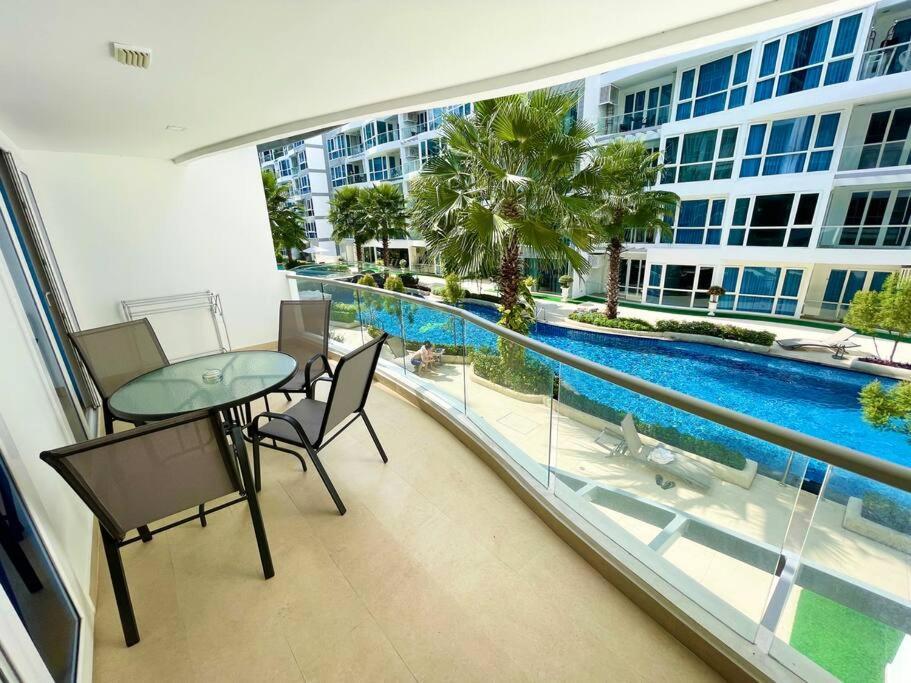 Апартаменты Large Luxury, Pool View, Grand Avenue, Pattaya - 202 Экстерьер фото
